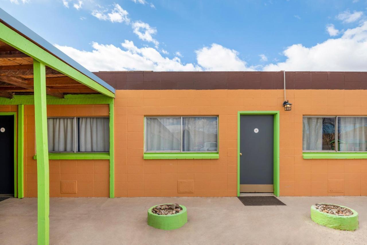 Oyo Hotel Hanksville, Ut Esterno foto