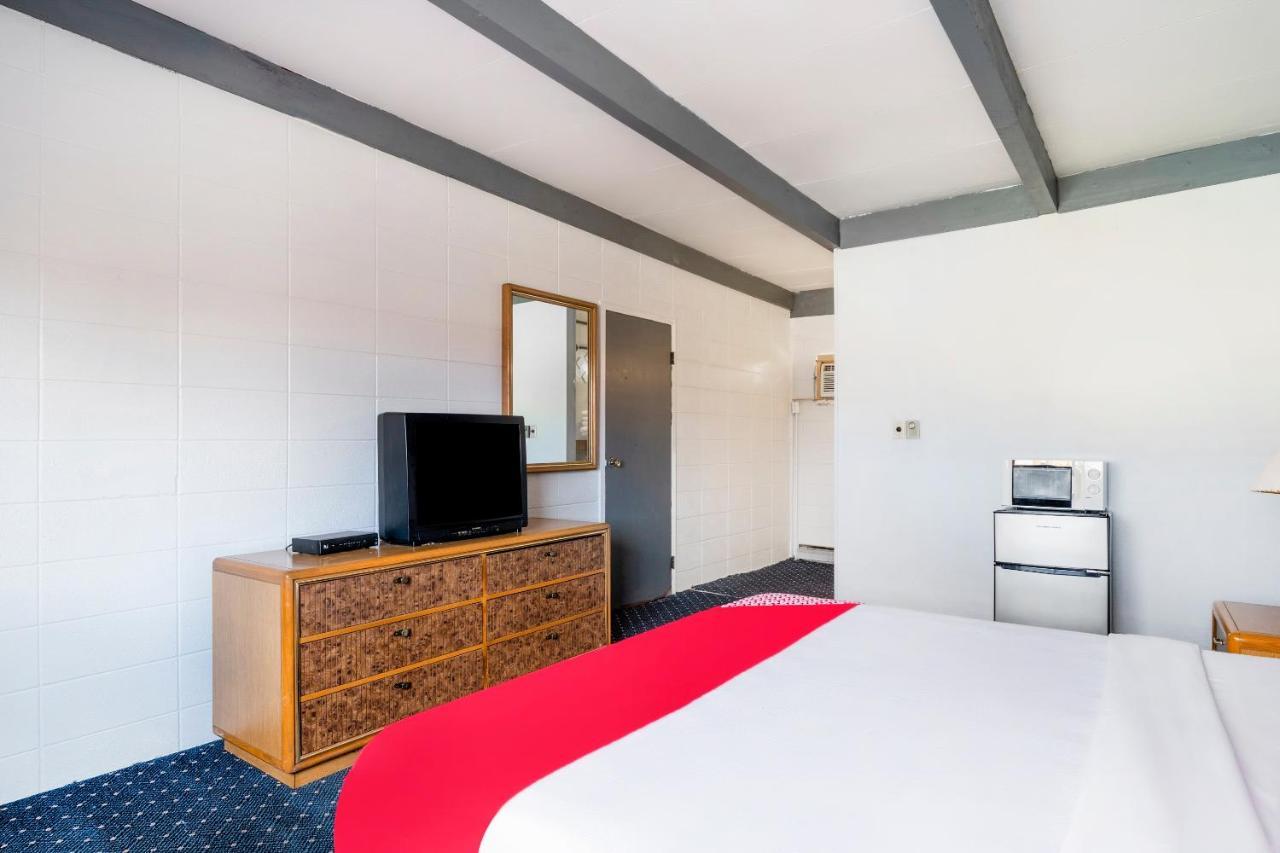 Oyo Hotel Hanksville, Ut Esterno foto
