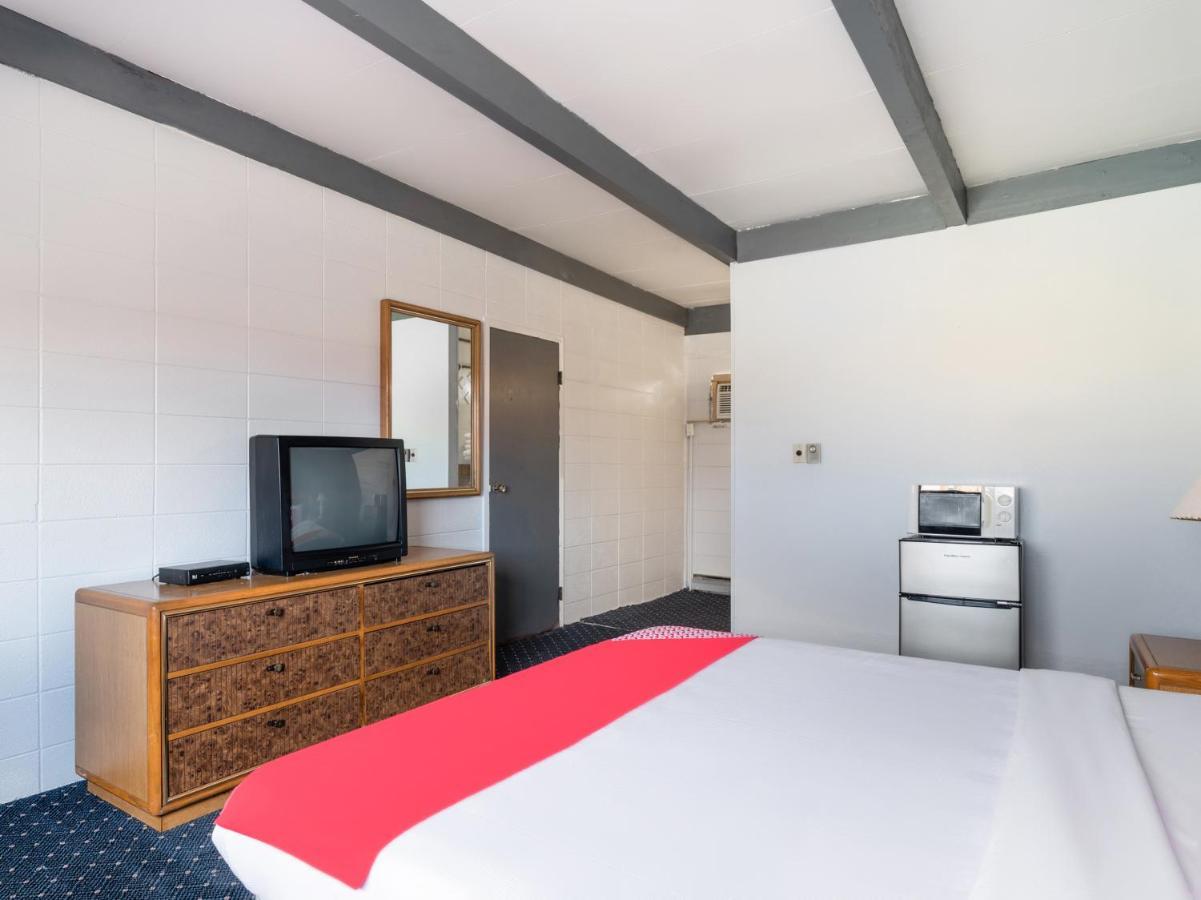 Oyo Hotel Hanksville, Ut Esterno foto